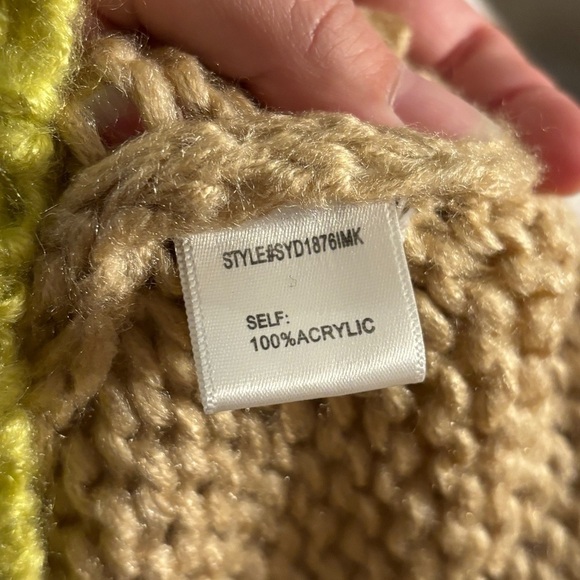 Dee Elly Hooded Sweater - Picture 6 of 9